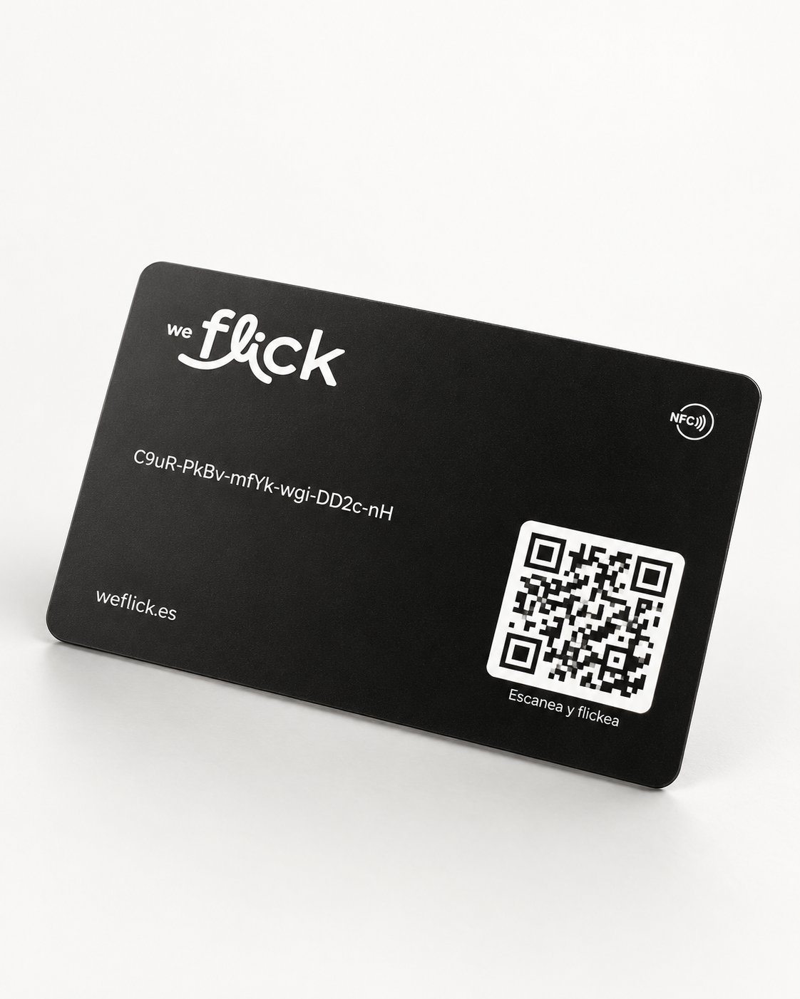 Tarjeta We Flick Business Card negra, vista trasera con NFC y QR